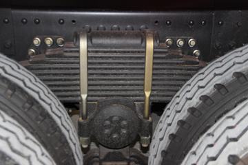 һ����� J6M�ؿ� 320���� 8X4 6.8����ж��(CA3310P63K1L1T4E5)ͼƬ