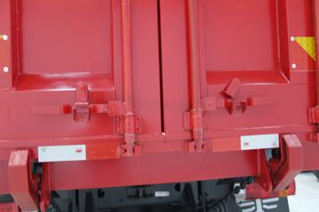 һ����� J6M�ؿ� 320���� 8X4 6.8����ж��(CA3310P63K1L1T4E5)ͼƬ