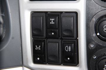 ���� ŷ��ETX 6ϵ�ؿ� ������ 300���� 8X4 6����ж��(BJ3313DNPKC-AP)ͼƬ