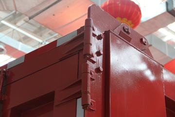 ���� ŷ��ETX 6ϵ�ؿ� ������ 300���� 8X4 6����ж��(BJ3313DNPKC-AP)ͼƬ