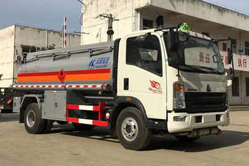 中国重汽HOWO 统帅 154马力 4X2 加油车(醒狮牌)(SLS5100GJYZ5A)