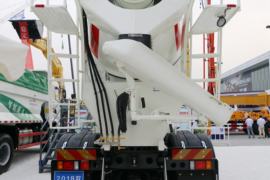 C系&nbsp;混凝土搅拌车上装                                                图片