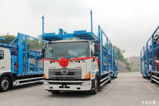 ������Ұ 700ϵ���ؿ� 300���� 4X2���˳�����(ƽ��)(YC1180FH8JW5)