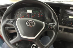 三环十通 昊龙 270马力 8X2 9.6米栏板载货车(STQ1311L16Y4A5)