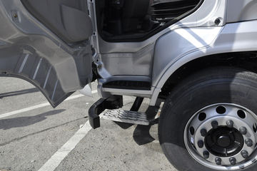 �������ó� ���� 210���� 4X2 �ػ�������(EQ1180GD5DJ)ͼƬ