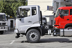 东风商用车 嘉运 210马力 4X2 载货车底盘(EQ1180GD5DJ) 东风商用车 嘉运 210马力 4X2 载货车底盘(EQ1180GD5DJ)