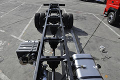 东风商用车 嘉运 210马力 4X2 载货车底盘(EQ1180GD5DJ) 东风商用车 嘉运 210马力 4X2 载货车底盘(EQ1180GD5DJ)