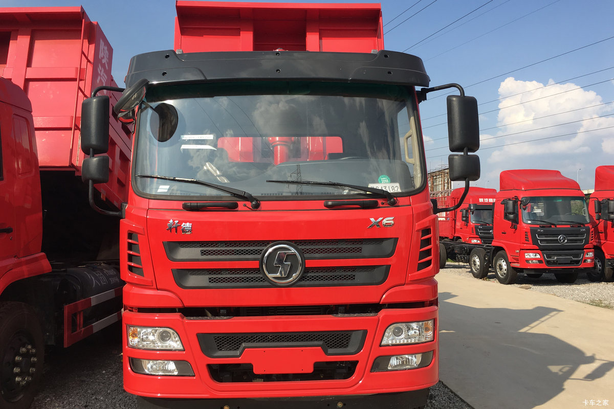 陕汽商用车 轩德X6 复合版 220马力 6X2 5.5米自卸车