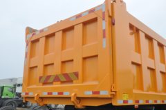 陕汽重卡 德龙新M3000 复合版 350马力 8X4 7米自卸车(SX3310HB346B)