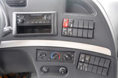 陕汽重卡 德龙新M3000 350马力 8X4 7米自卸车(SX3310MB3262A)