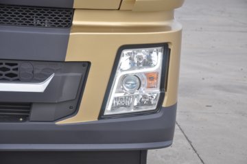 �����ؿ� ����X3000 �ƽ�� 430���� 6X4 LNGǣ����ͼƬ
