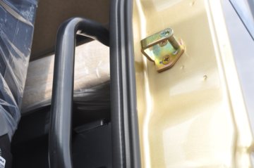 �����ؿ� ����X3000 �ƽ�� 430���� 6X4 LNGǣ����ͼƬ