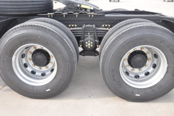�����ؿ� ����X3000 �ƽ�� 430���� 6X4 LNGǣ����ͼƬ