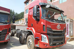 东风柳汽 乘龙H5中卡 240马力 6X2 9.8米厢式载货车底盘(LZ5250XXYM5CB)