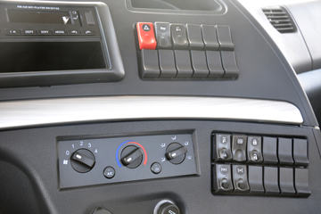 �����ؿ� ������M3000 �������� 375���� 6X4ǣ����ͼƬ