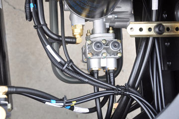 �����ؿ� ������M3000 �������� 375���� 6X4ǣ����ͼƬ