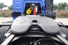 陕汽重卡 德龙新M3000 430马力 6X4牵引车(SX4250MC4)