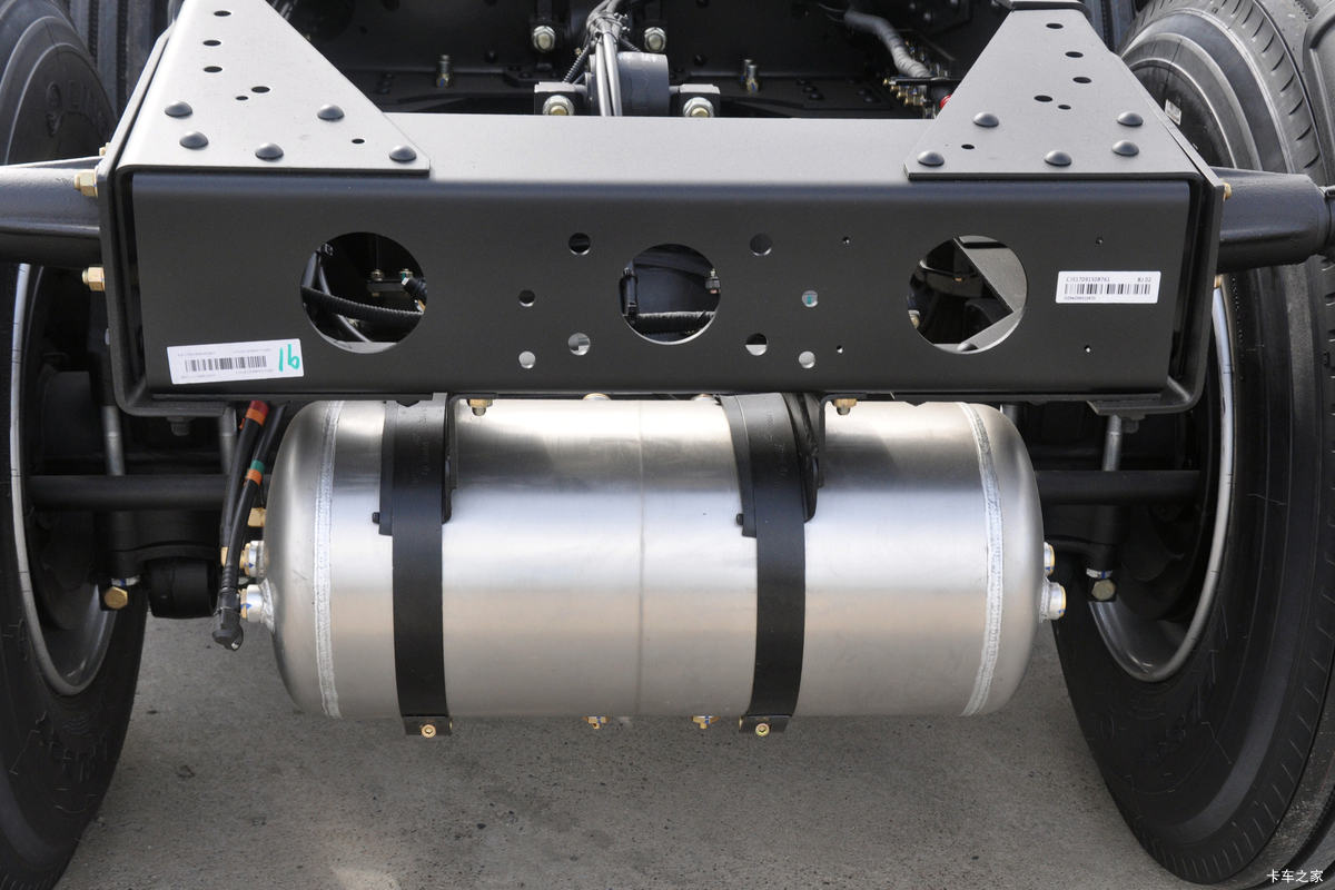 ؿ M3000 430 6X4ǣ(SX4250MC4)                                                