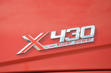 �����ؿ� ����X3000 �ƽ�� 430���� 6X4 LNGǣ����ͼƬ
