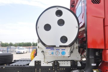 �����ؿ� ����X3000 �ƽ�� 430���� 6X4 LNGǣ����ͼƬ