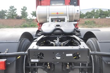 �����ؿ� ����X3000 �ƽ�� 430���� 6X4 LNGǣ����ͼƬ