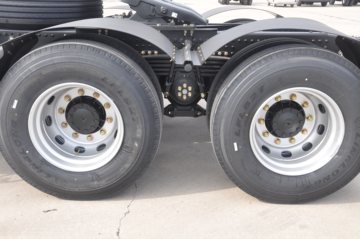 �����ؿ� ����X3000 �ƽ�� 430���� 6X4 LNGǣ����ͼƬ