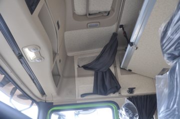 �����ؿ� ����X3000 �ƽ�� 430���� 6X4 LNGǣ����ͼƬ