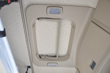 �����ؿ� ����X3000 �ƽ�� 430���� 6X4 LNGǣ����ͼƬ
