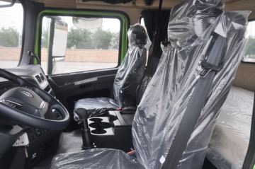 �����ؿ� ����X3000 �ƽ�� 430���� 6X4 LNGǣ����ͼƬ