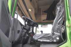 陕汽重卡 德龙X3000 黄金版 430马力 6X4 LNG牵引车(SX42584X384TL)
