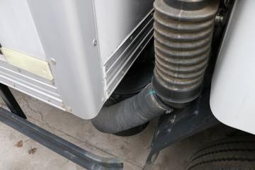 ���� ŷ����3ϵ 143���� 4X2 4.2����ʽ��ƿ���䳵(BJ5049XRQ-A3)ͼƬ