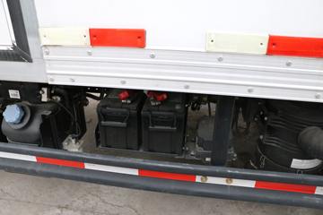 ���� ŷ����3ϵ 143���� 4X2 4.2����ʽ��ƿ���䳵(BJ5049XRQ-A3)ͼƬ