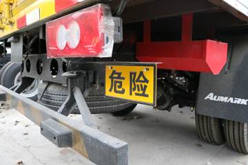 ���� ŷ����3ϵ 143���� 4X2 4.2����ʽ��ƿ���䳵(BJ5049XRQ-A3)ͼƬ