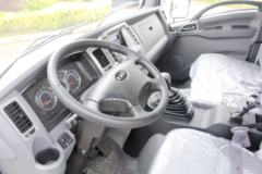 一汽凌河 116马力 4.12米单排厢式轻卡(CAL5041XXYDCRE5)