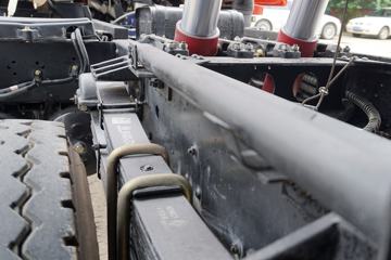 ���� ����T10 ��ֵ�� 129���� 4X2 3.7����ж��(��110˫��)(EQ3041L8GDAAC)ͼƬ