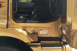 汉马H7&nbsp;牵引车驾驶室                                               图片