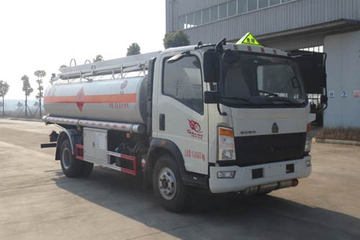 中国重汽HOWO 统帅 154马力 4X2 运油车(楚胜牌)(CSC5147GJYZ)