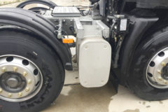 中国重汽 斯太尔DM5G重卡 340马力 6X2牵引车(4.44速比)(ZZ4253N27CGE1B)