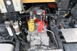 汉马H9&nbsp;牵引车底盘                                                图片