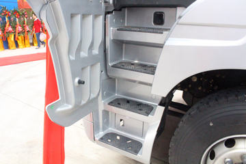 ���� ŷ��EST 6ϵ�ؿ� 510���� 6X4ǣ����(�ߵذ�)(BJ4259SNFKB-AA)ͼƬ