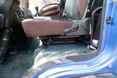 重汽王牌 7系 154马力 4.16米单排厢式轻卡底盘(CDW5040XXYHA3R5)