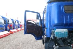 重汽王牌 7系 154马力 4.16米单排厢式轻卡底盘(CDW5040XXYHA3R5)