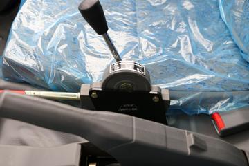 ���� ����E3 82���� 2.81����ж��ͼƬ