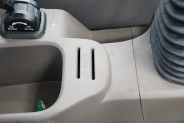 ���� ŷ����S3ϵ 143���� 4X2 ��س�ͼƬ