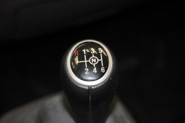 ���� ŷ����S3ϵ 143���� 4X2 ��س�ͼƬ