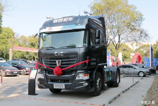 ���Ͽ��� U350�ؿ� 350���� 4X2ǣ����(QCC4182D651)