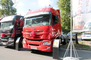 联合卡车 U400重卡 400马力 6X4 LNG牵引车(SQR4252N6ZT4)