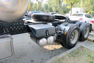 ���Ͽ��� U400�ؿ� 400���� 6X4 LNGǣ����(SQR4252N6ZT4)ͼƬ