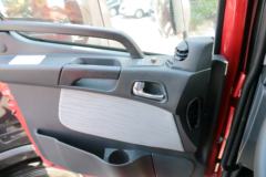 联合卡车 U520重卡 520马力 6X4牵引车(QCC4252D654-3) 联合卡车 U520重卡 520马力 6X4牵引车(QCC4252D654-3)