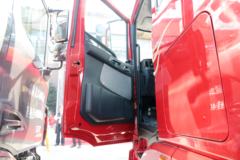 联合卡车 U520重卡 520马力 6X4牵引车(QCC4252D654-3) 联合卡车 U520重卡 520马力 6X4牵引车(QCC4252D654-3)